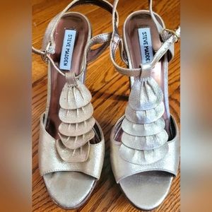 Steve Madden Trufle Leather Matt Gold Platforms Sandals